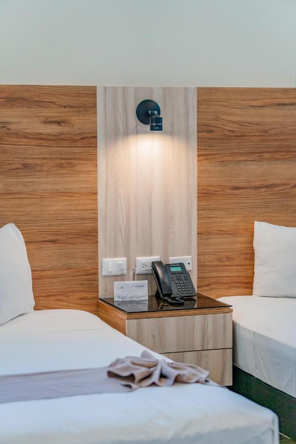 Hotel Central Merida By Kavia Kültér fotó